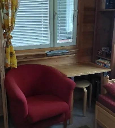 Pikkumoekki Lintukoto * Ylikiiminki